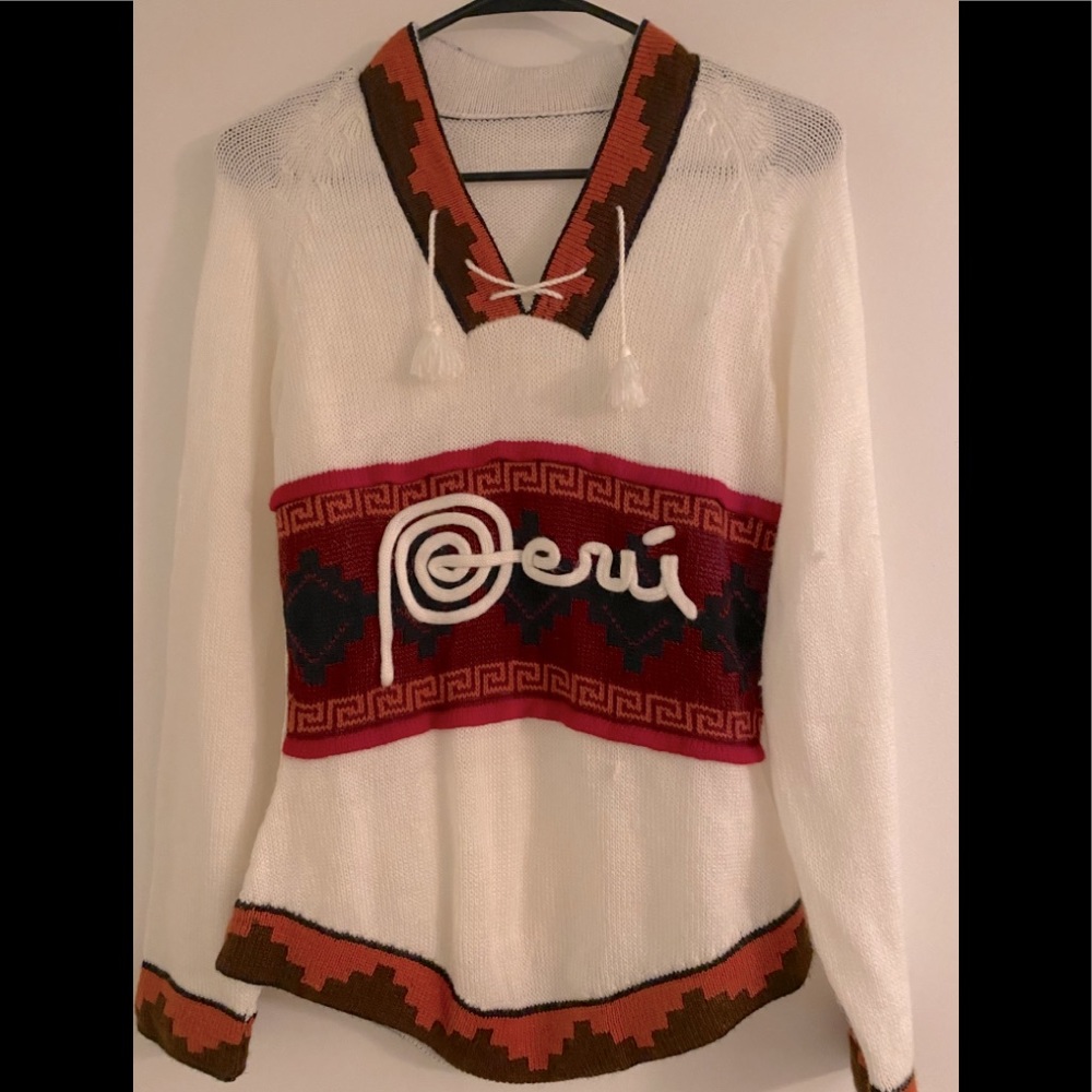 Women’s v-neck Peru sweater
